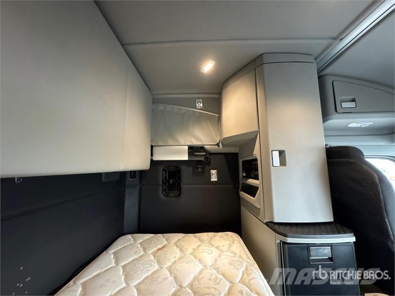 Kenworth T880 牵引车