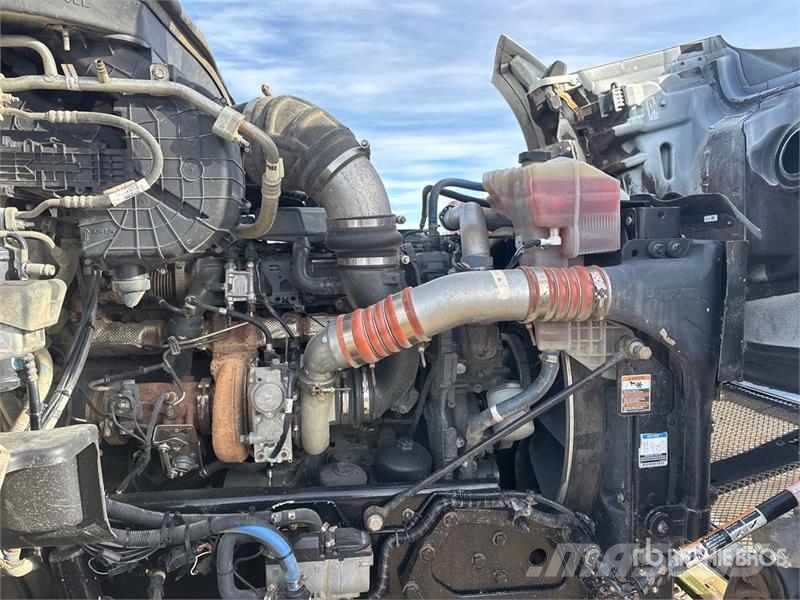 Kenworth T880 Tractor Units