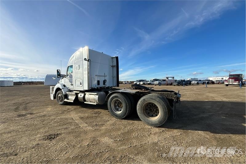 Kenworth T880 Tractor Units