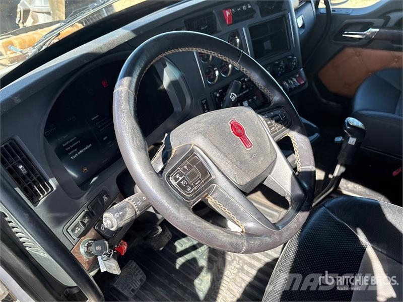 Kenworth T880 Vetopöytäautot