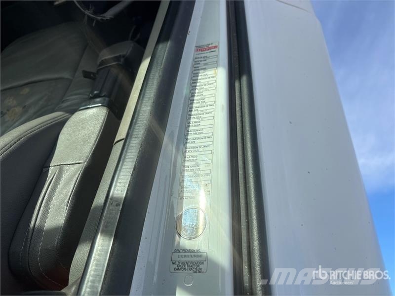 Kenworth T880 Tractor Units