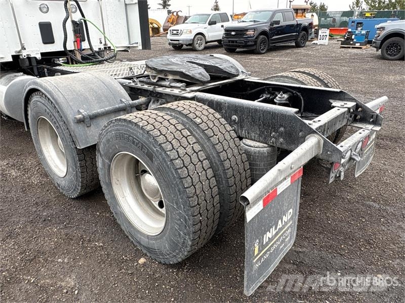 Kenworth T880 牵引车