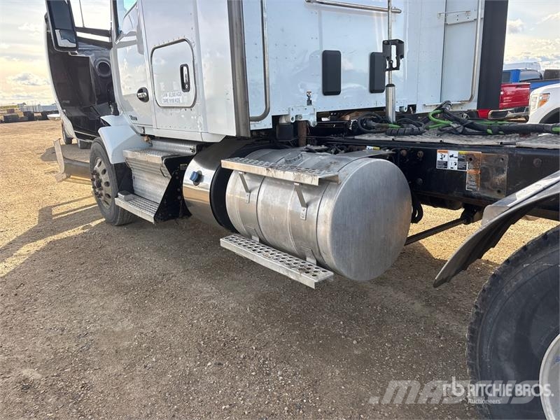 Kenworth T880 Tractor Units