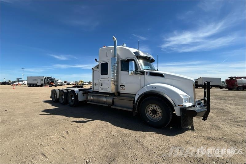 Kenworth T880 Vetopöytäautot