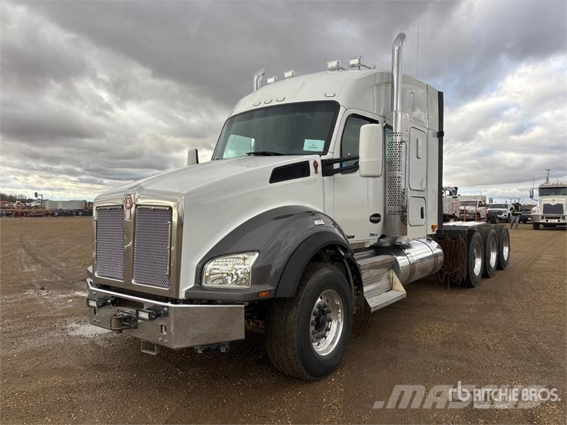 Kenworth T880 وحدات الجر