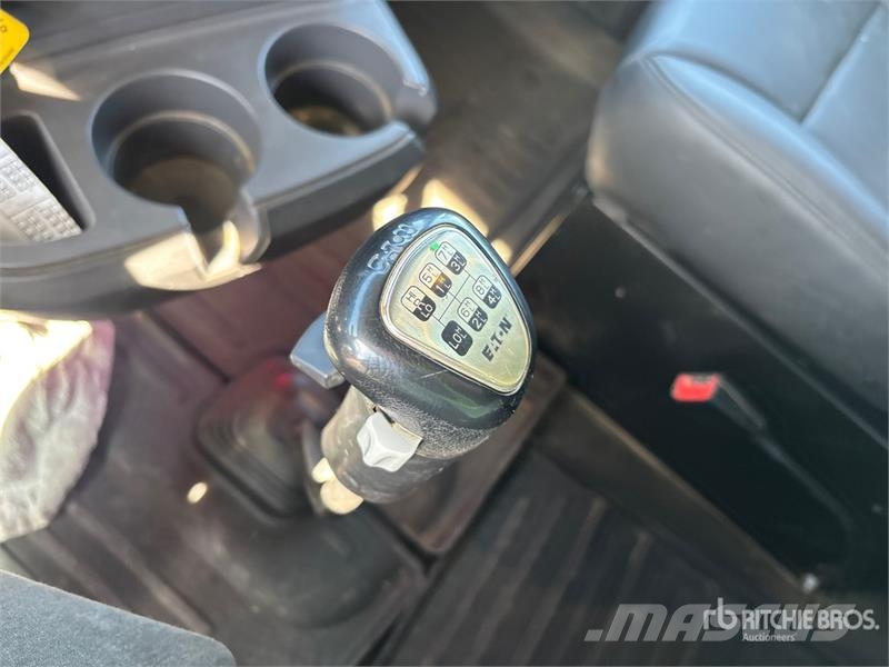 Kenworth T880 Vetopöytäautot