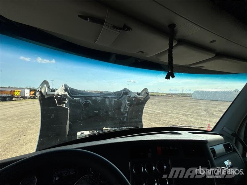 Kenworth T880 Prime Movers