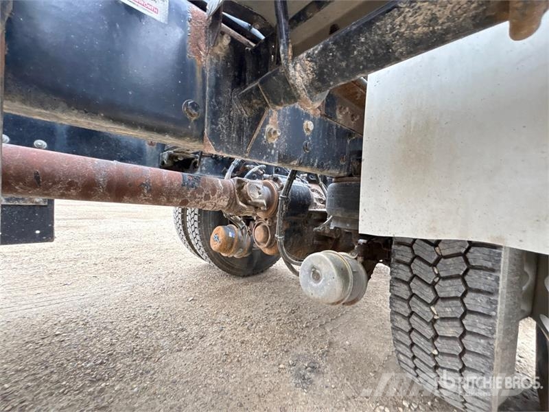Kenworth T880 وحدات الجر