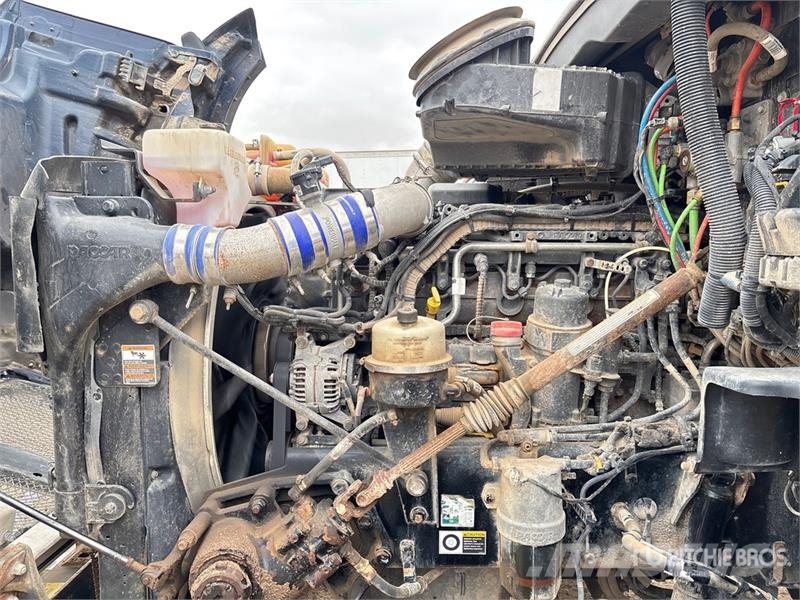 Kenworth T880 وحدات الجر