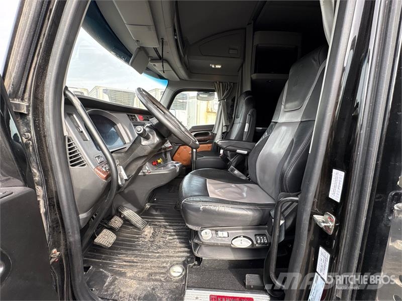 Kenworth T880 Motrici e Trattori Stradali