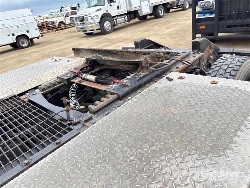 Kenworth T880 وحدات الجر