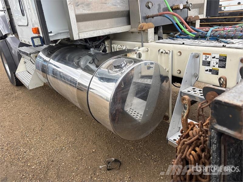 Kenworth T880 وحدات الجر
