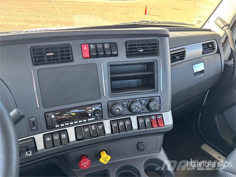 Kenworth T880 Vlačilci