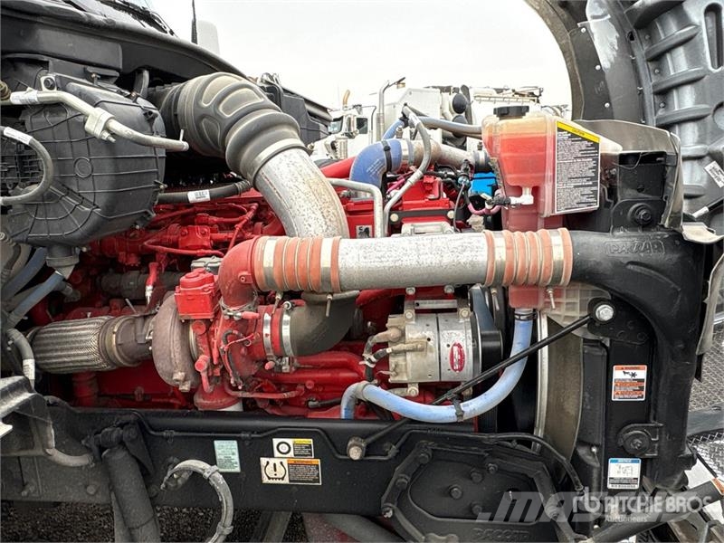 Kenworth T880 牵引车