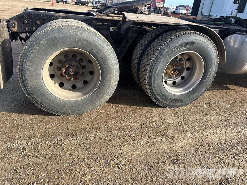 Kenworth T880 Tractor Units