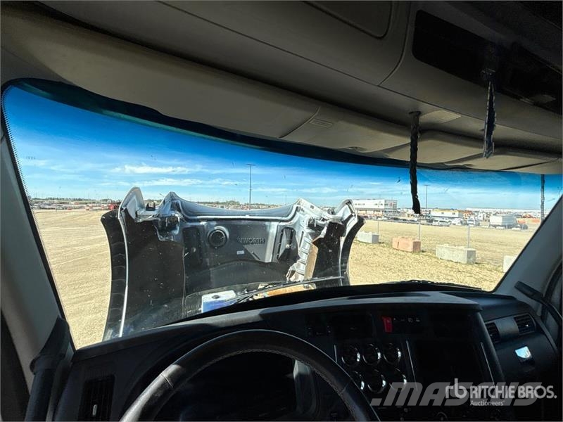 Kenworth T880 Vetopöytäautot