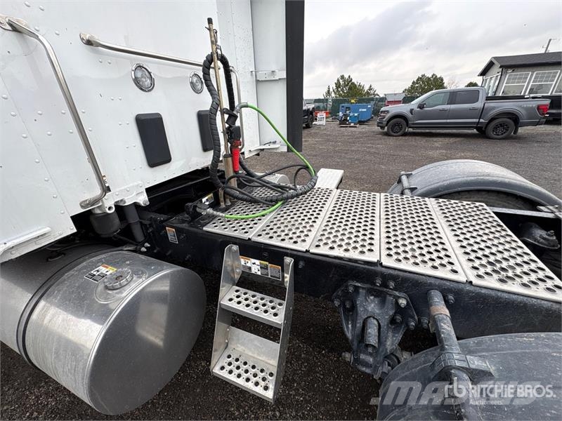 Kenworth T880 牵引车