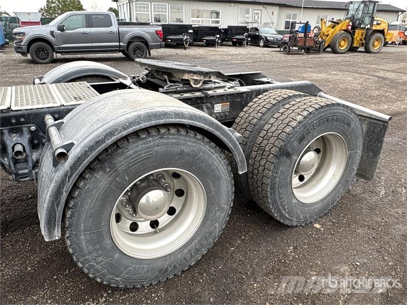 Kenworth T880 牵引车