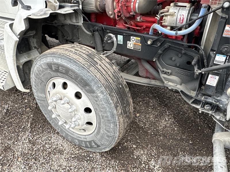 Kenworth T880 牵引车