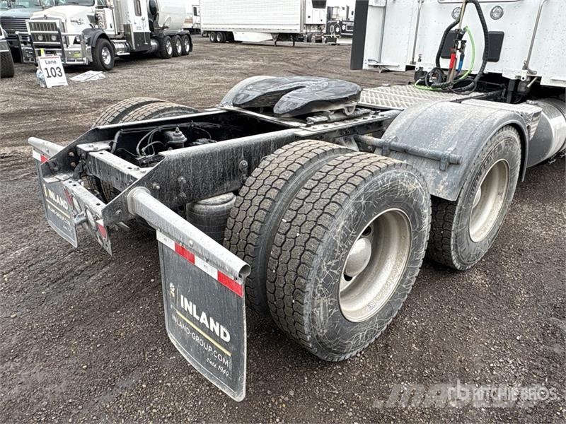 Kenworth T880 牵引车