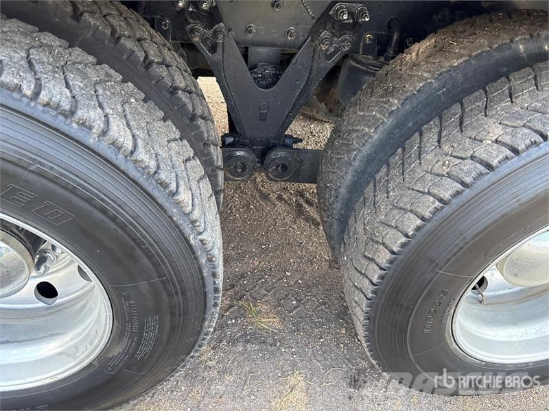 Kenworth T880 6x4 Grain Truck Камиони за товар / зърно