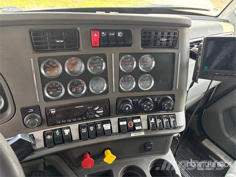 Kenworth T880 6x4 Grain Truck Камиони за товар / зърно