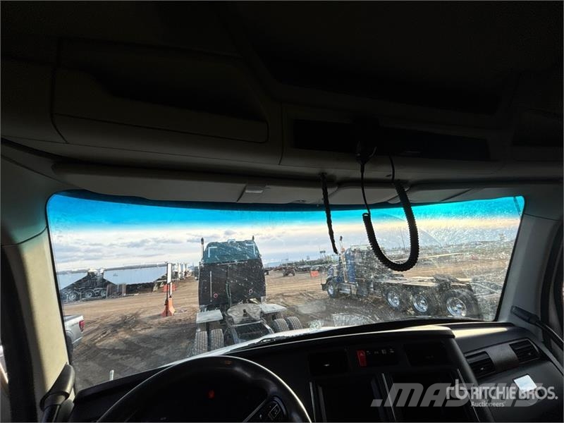 Kenworth T880 6x4 Sleeper Winch Truck Vyslobodzovacie vozidlá