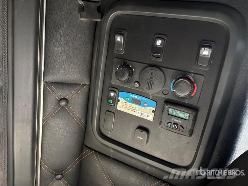 Kenworth T880 6x4 Sleeper Winch Truck Vyslobodzovacie vozidlá
