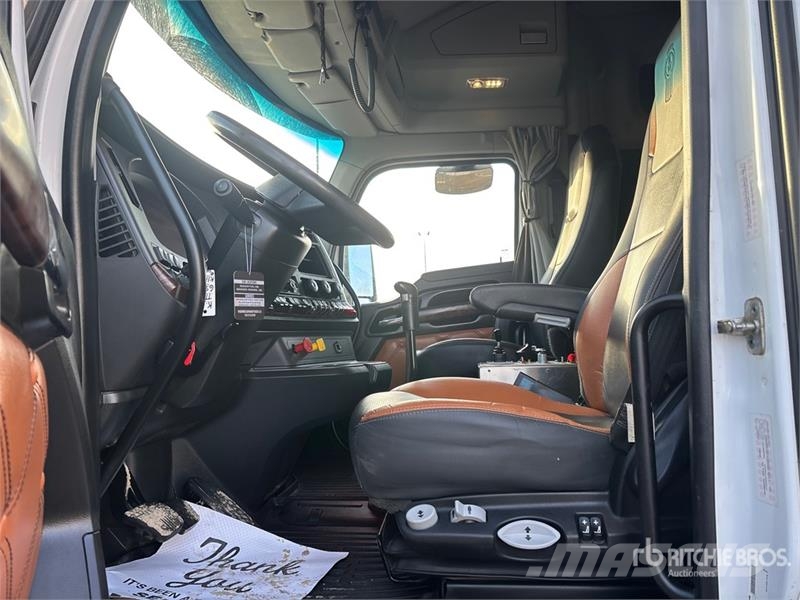 Kenworth T880 6x4 Sleeper Winch Truck Vyslobodzovacie vozidlá