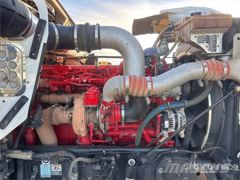 Kenworth W900 牵引车