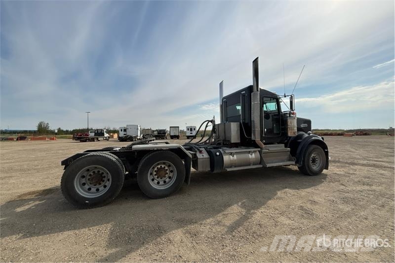 Kenworth W900 Vetopöytäautot