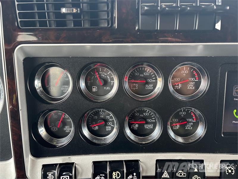 Kenworth W900 Vetopöytäautot