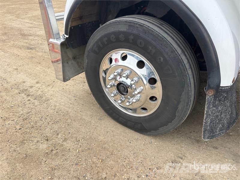 Kenworth W900 牵引车