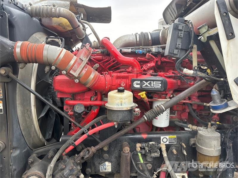 Kenworth W900 牵引车