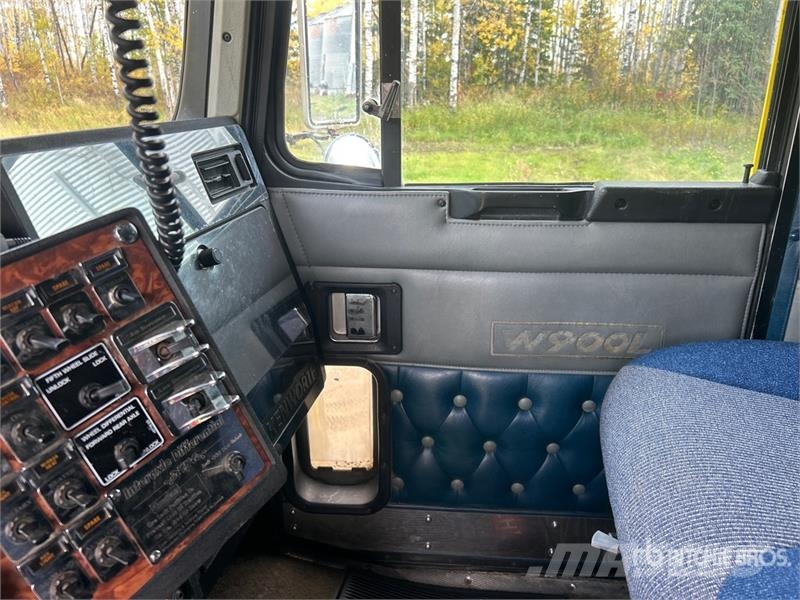 Kenworth W900 曳引機組件