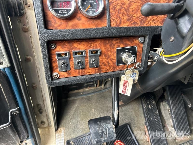 Kenworth W900 曳引機組件