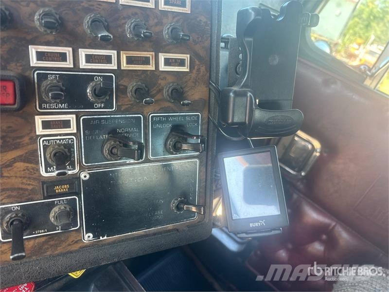 Kenworth W900 مركبات إصلاح الأعطال