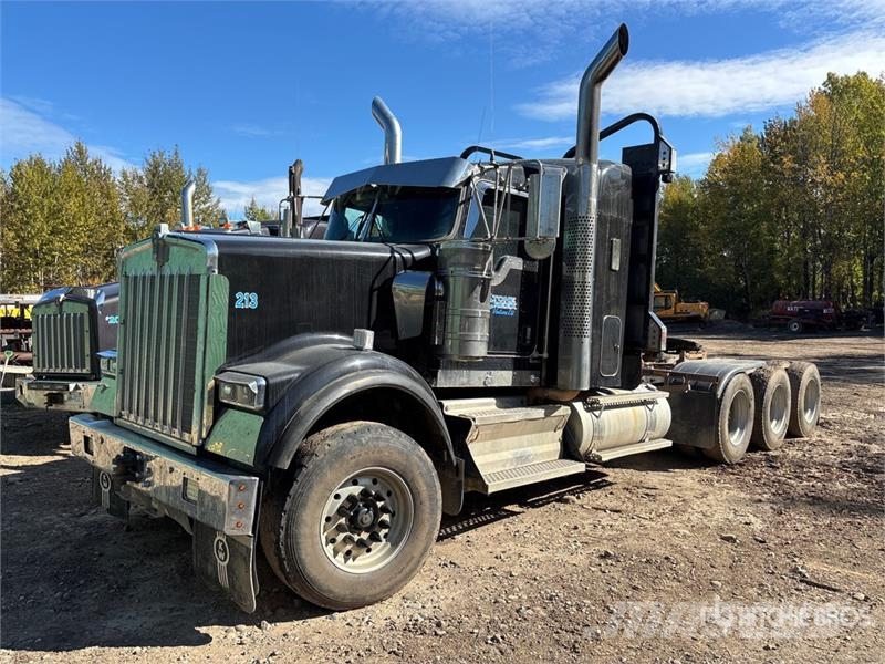 Kenworth W900 Vetopöytäautot
