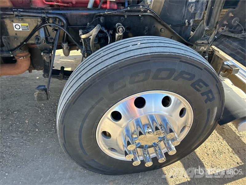 Kenworth W900 Naudoti vilkikai