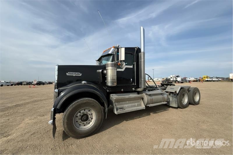 Kenworth W900 Vetopöytäautot