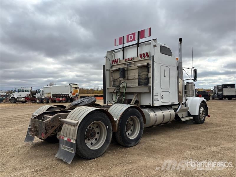 Kenworth W900 Тягачі