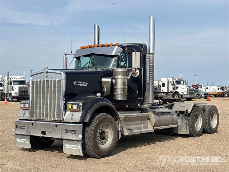 Kenworth W900 Vetopöytäautot