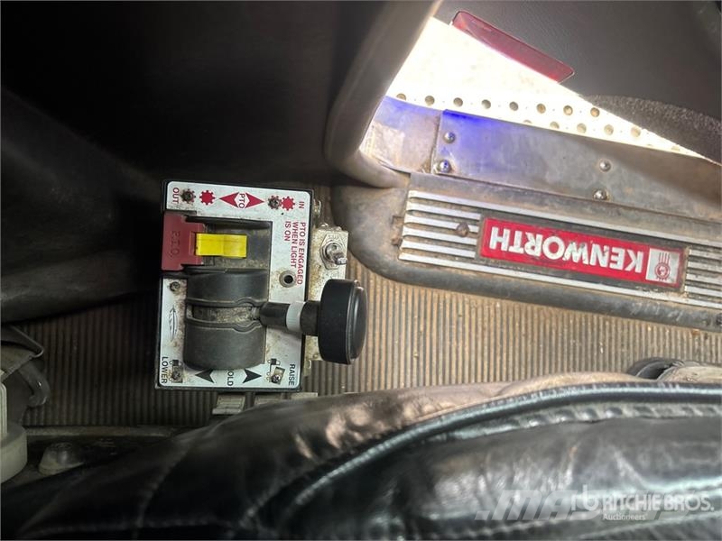 Kenworth W900 Motrici e Trattori Stradali