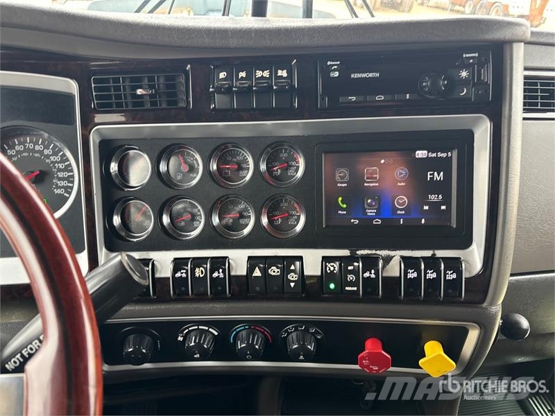 Kenworth W900 Vetopöytäautot