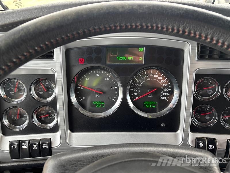 Kenworth W900 مركبات إصلاح الأعطال