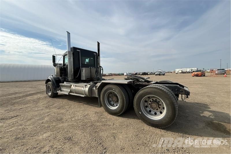 Kenworth W900 Vetopöytäautot