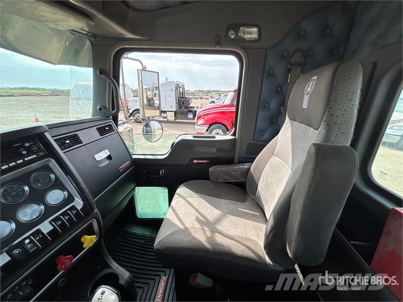 Kenworth W900 Vetopöytäautot
