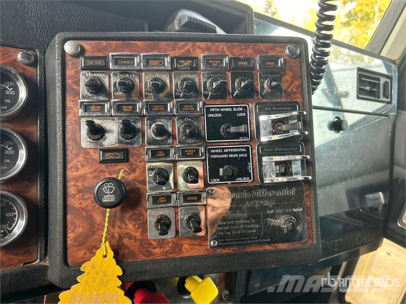 Kenworth W900 曳引機組件
