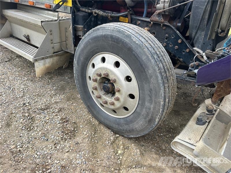 Kenworth W900 曳引機組件