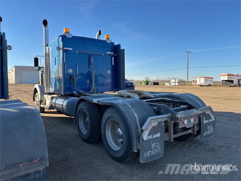 Kenworth W900 Trekkers